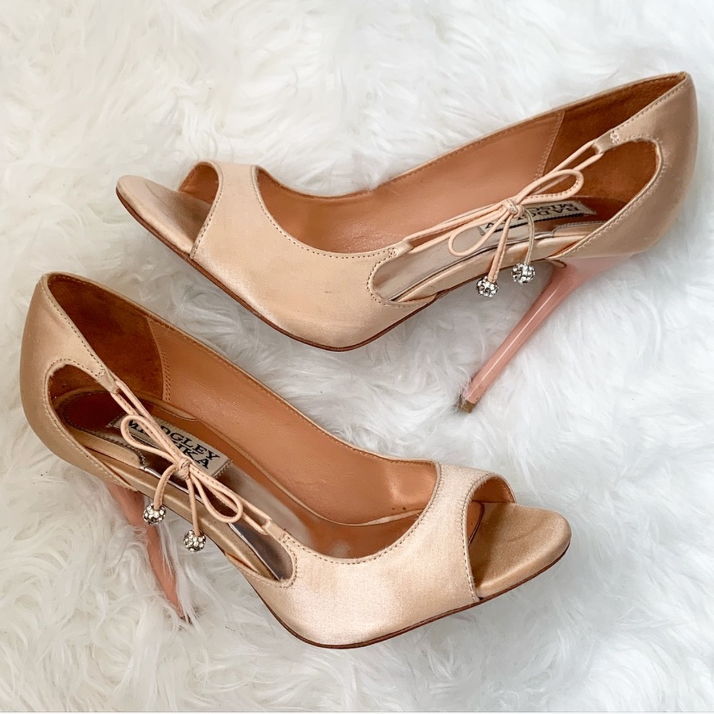 Badgley Mischka Peach Satin Tie Side Bridal Pump